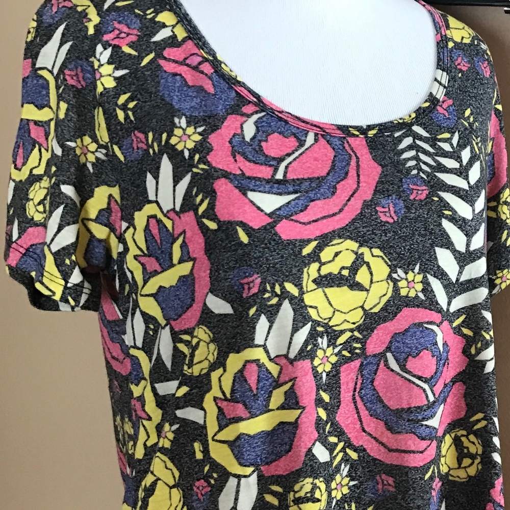 Lularoe Classic T shirt!